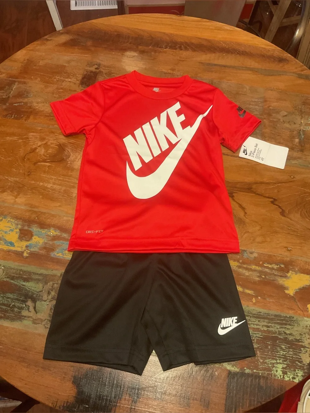 NWT Nike Boys 2 Piece Shorts Set